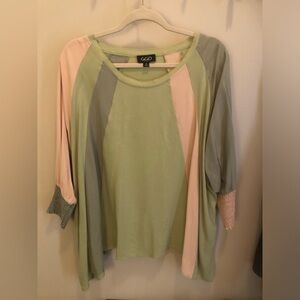 GigiC multi colored blouse